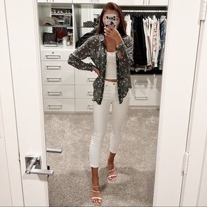 Cloth & Stone Floral Print Gray Button Down Top